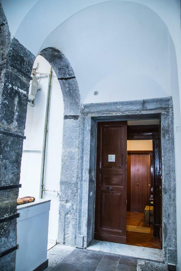Domus Donnaregina Apartments 나폴리 외부 사진