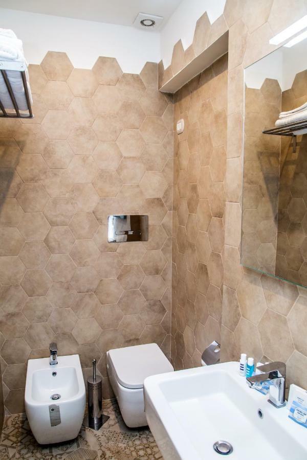 Domus Donnaregina Apartments 나폴리 외부 사진