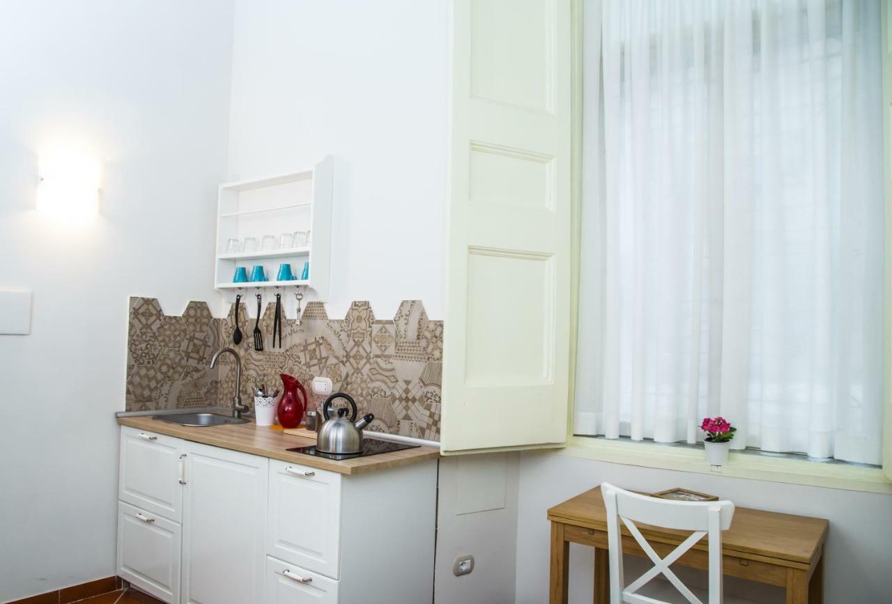 Domus Donnaregina Apartments 나폴리 외부 사진